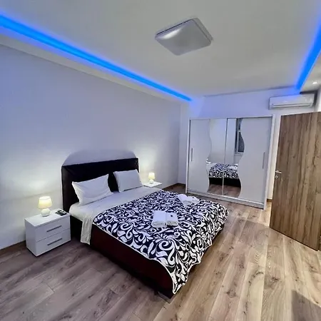 Ferienwohnung Hugo Bianca Lux Belgrad Exterior foto