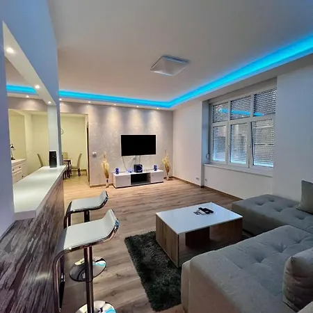 Ferienwohnung Hugo Bianca Lux Belgrad Exterior foto