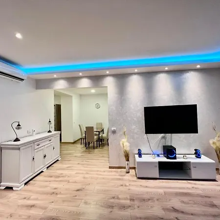 Ferienwohnung Hugo Bianca Lux Belgrad Exterior foto