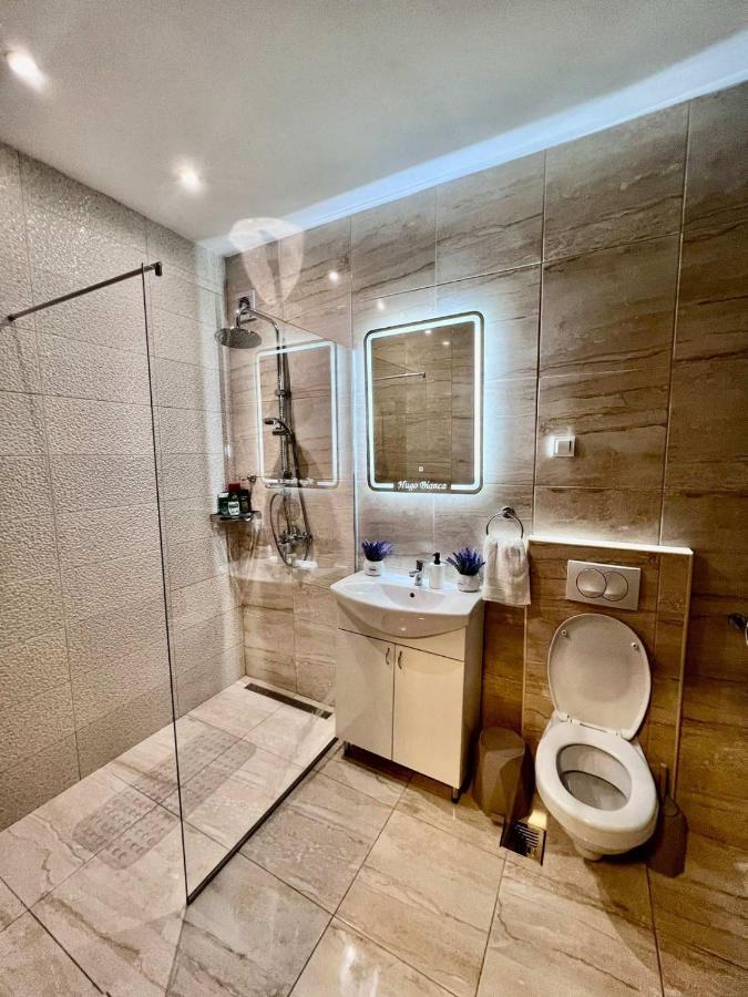 Apartment Hugo Bianca Lux